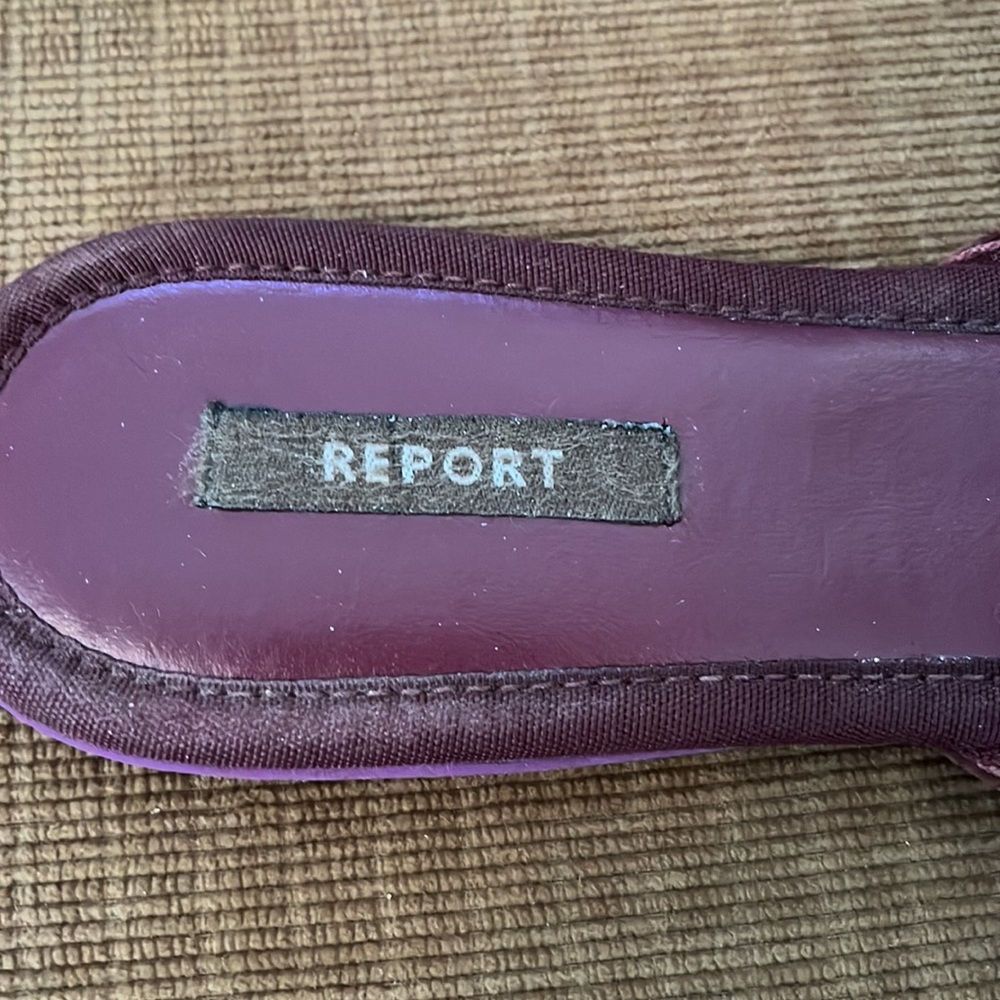 Report Slippers - Picture 2 of 3